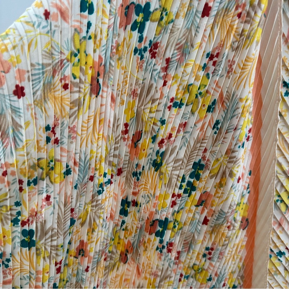 Banana Republic - Floral Pleated Kimono Wrap - OS - Picture 3 of 6